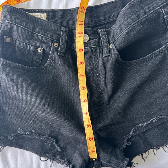 Levi’s 501 High Rise Shorts - Picture 10 of 10